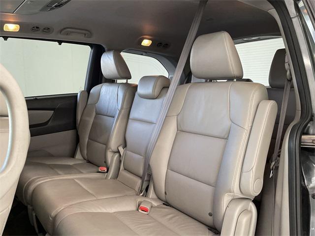 Photo of 2013 Polished Metal Metallic Honda Odyssey