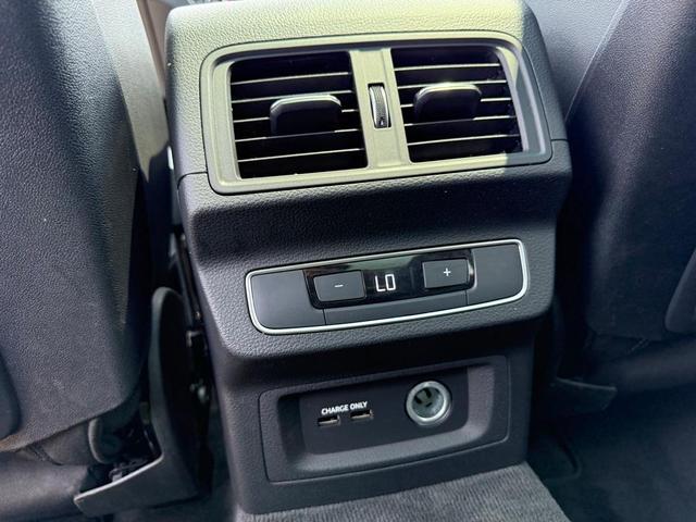 Photo of 2022 Ibis White Audi Q5
