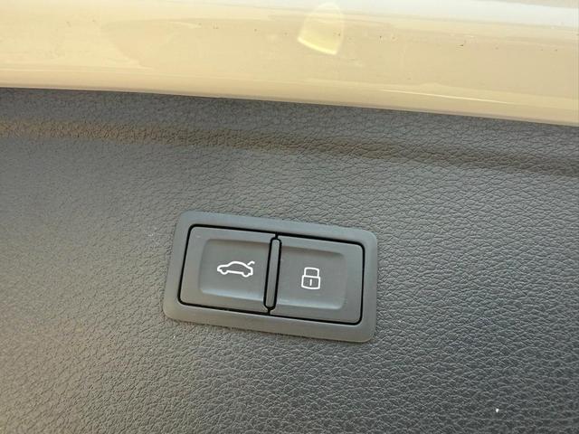 Photo of 2022 Ibis White Audi Q5
