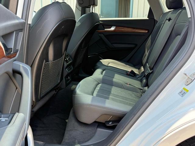 Photo of 2022 Ibis White Audi Q5