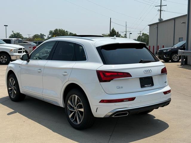 Photo of 2022 Ibis White Audi Q5