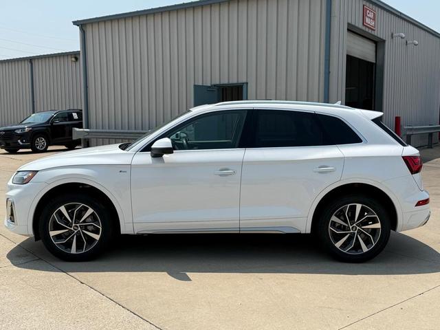 Photo of 2022 Ibis White Audi Q5