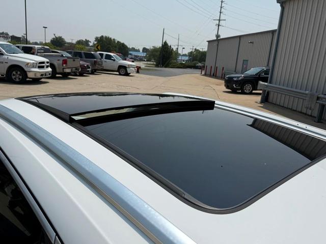 Photo of 2022 Ibis White Audi Q5