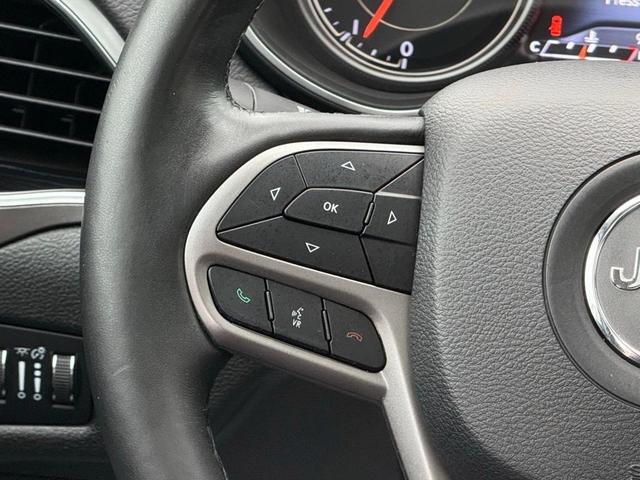 Photo of 2019 Diamond Black Jeep Cherokee
