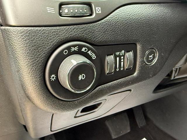 Photo of 2019 Diamond Black Jeep Cherokee