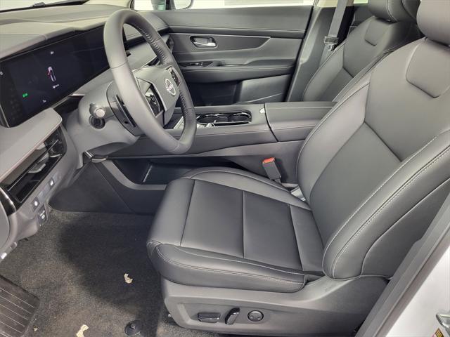 Photo of 2025 White Nissan Murano