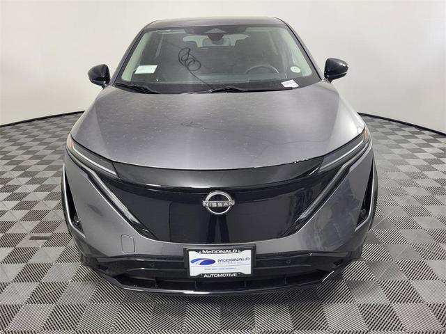 Photo of 2025 Gray Nissan ARIYA