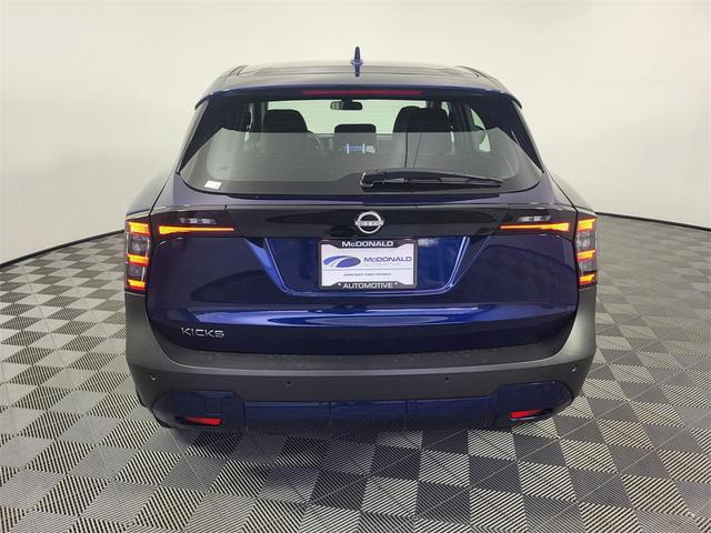 Photo of 2025 Deep Blue Pearl Nissan Kicks