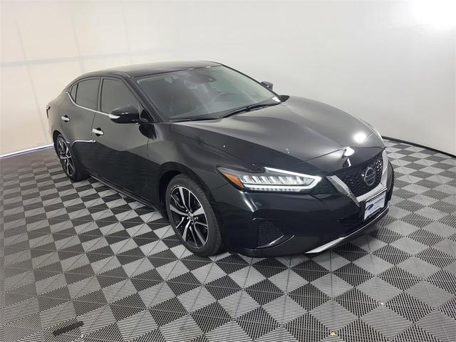 Photo of 2022 Super Black Nissan Maxima