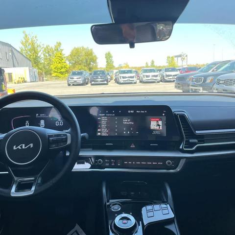 Photo of 2024 Snow White Pearl Kia Sportage Hybrid