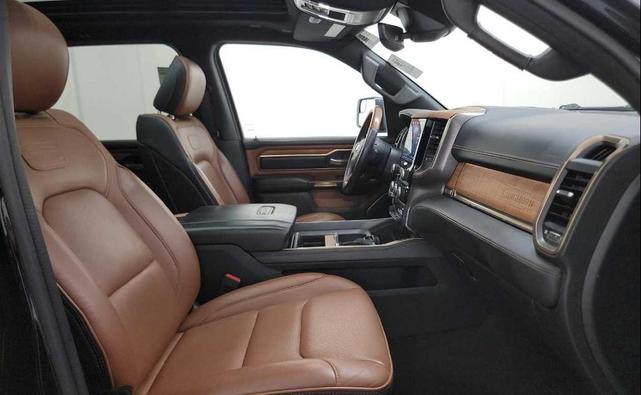 Photo of 2022 Diamond Black Crystal Pearlcoat RAM 1500