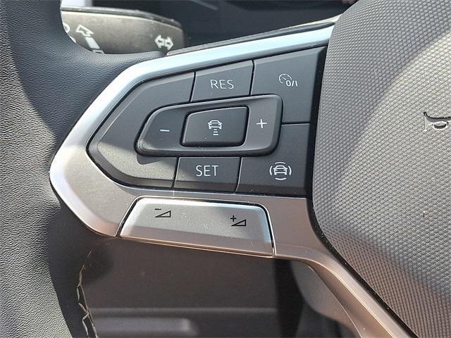 Photo of 2022 Pure White Volkswagen Atlas Cross Sport