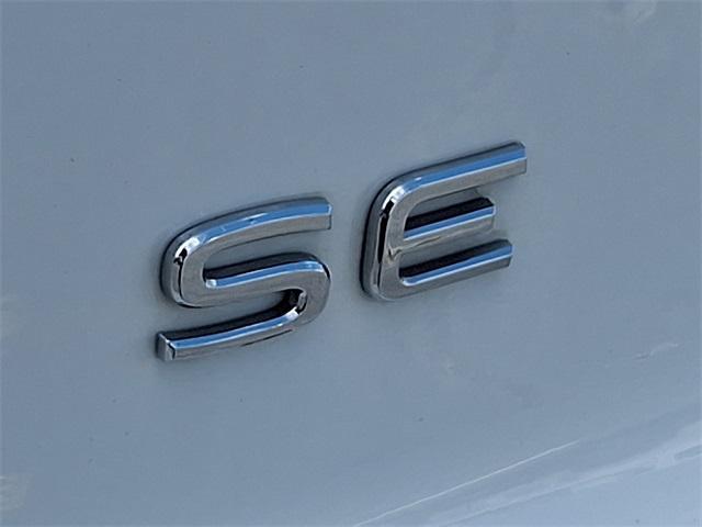 Photo of 2022 Pure White Volkswagen Atlas Cross Sport