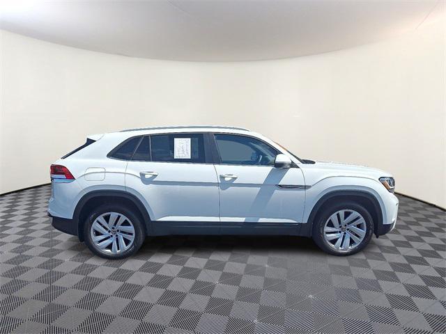 Photo of 2022 Pure White Volkswagen Atlas Cross Sport