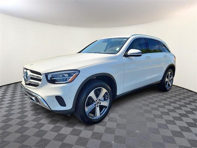 Photo of 2022 Polar White Mercedes-Benz GLC 300