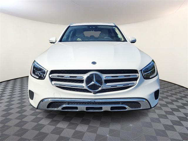 Photo of 2022 Polar White Mercedes-Benz GLC 300