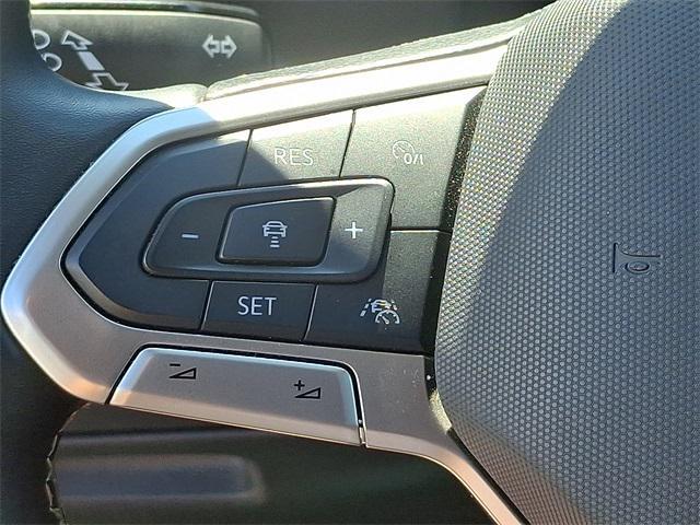 Photo of 2024 Pure White Volkswagen Tiguan