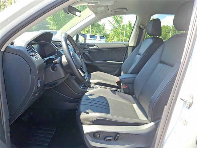 Photo of 2024 Pure White Volkswagen Tiguan