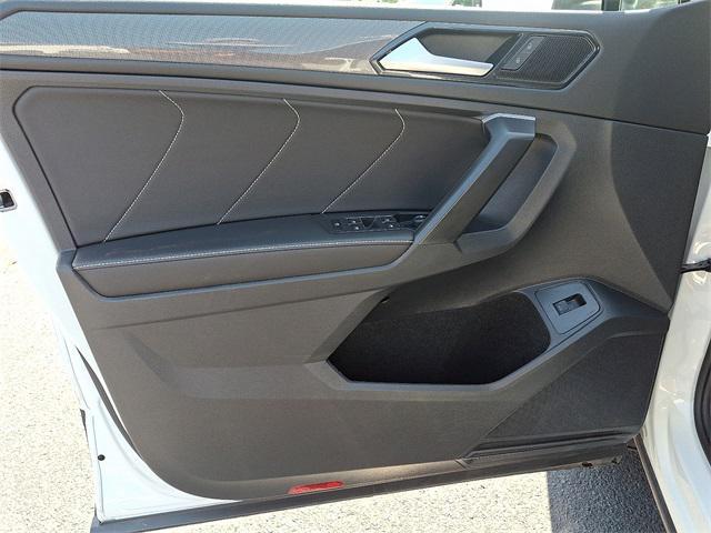 Photo of 2024 Pure White Volkswagen Tiguan