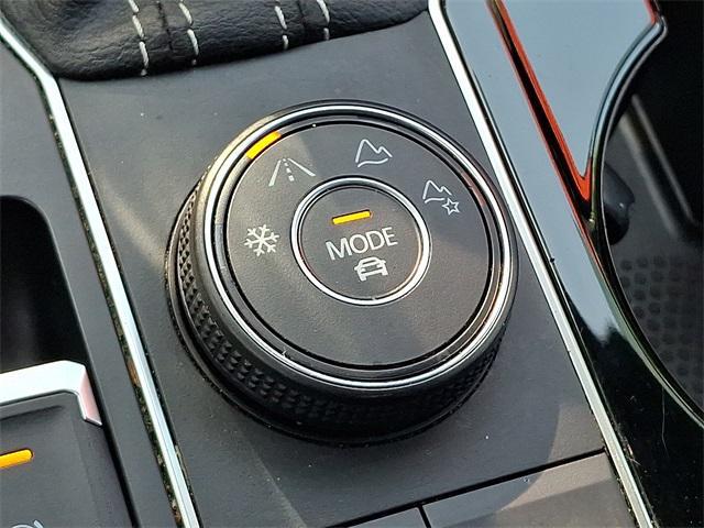 Photo of 2022 Pure Gray Volkswagen Atlas Cross Sport