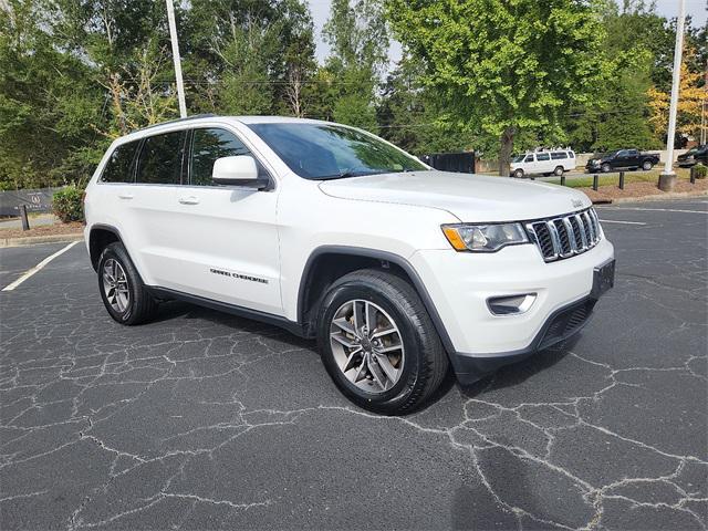 Photo of 2020 Bright White Clearcoat Jeep Grand Cherokee