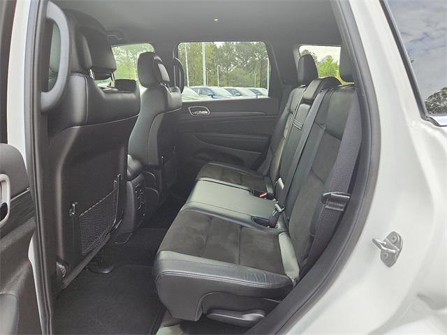 Photo of 2020 Bright White Clearcoat Jeep Grand Cherokee