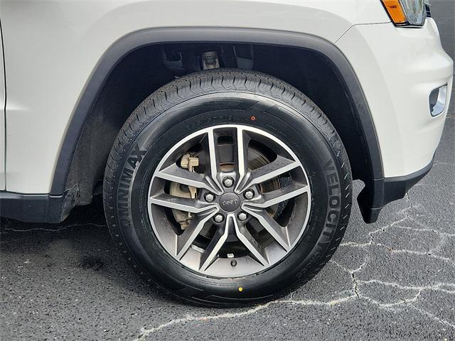 Photo of 2020 Bright White Clearcoat Jeep Grand Cherokee