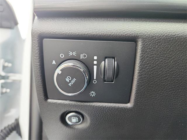 Photo of 2020 Bright White Clearcoat Jeep Grand Cherokee