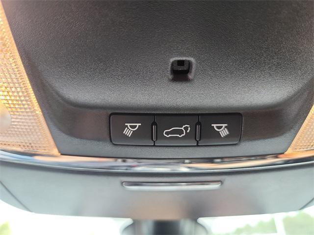 Photo of 2020 Bright White Clearcoat Jeep Grand Cherokee