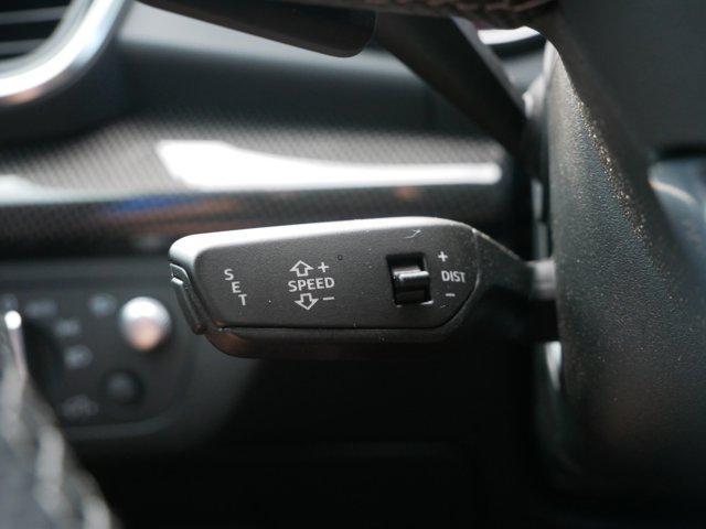 Photo of 2022 Gray Audi SQ5