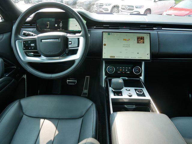 Photo of 2023 Silver Land Rover Range Rover