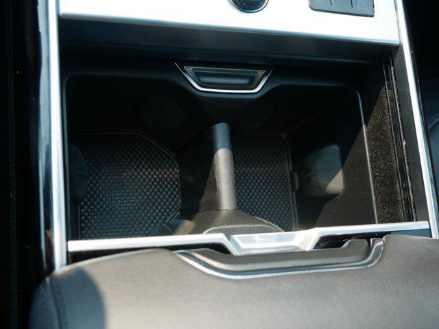 Photo of 2023 Silver Land Rover Range Rover