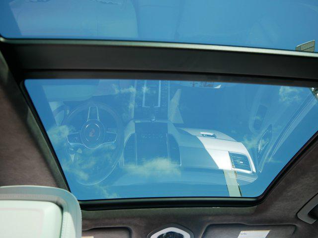 Photo of 2018 CARRARA WHITE Porsche Macan