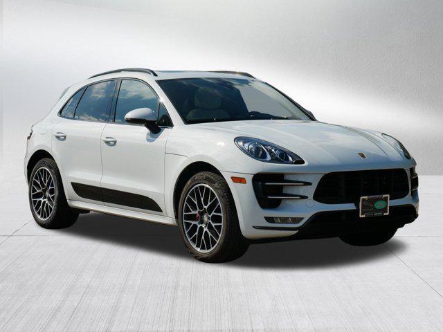 Photo of 2018 CARRARA WHITE Porsche Macan