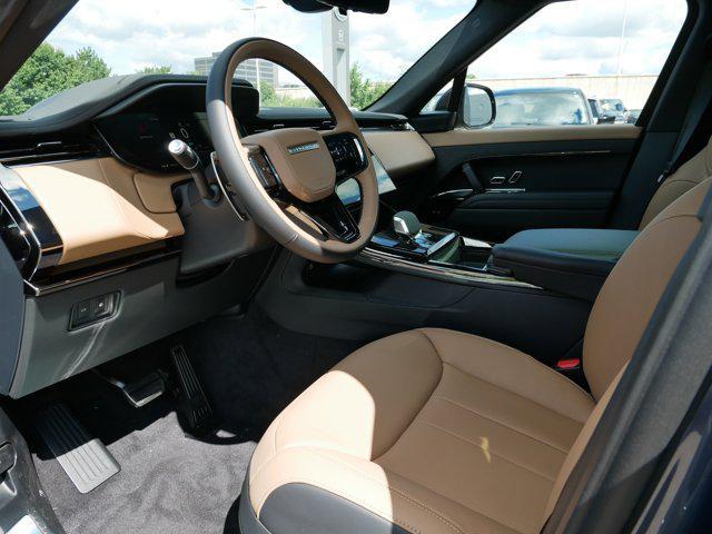 Photo of 2025 Varesine Blue Metallic Land Rover Range Rover Sport