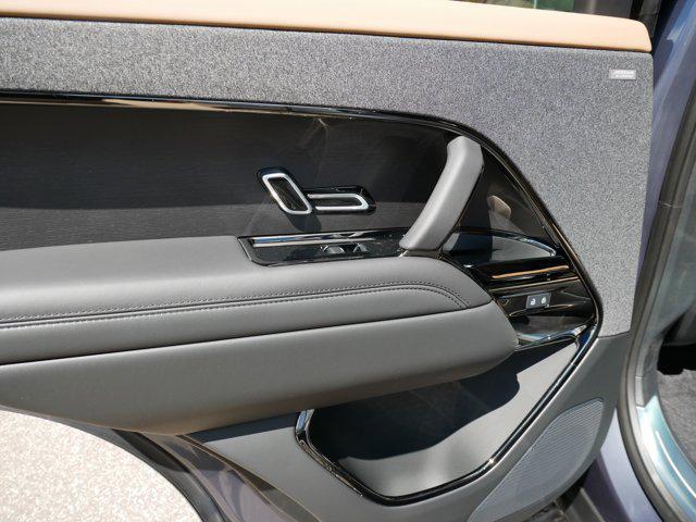 Photo of 2025 Varesine Blue Metallic Land Rover Range Rover Sport