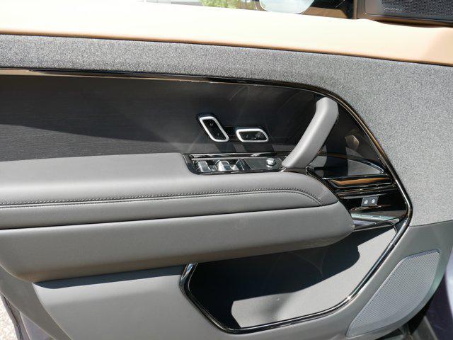 Photo of 2025 Varesine Blue Metallic Land Rover Range Rover Sport