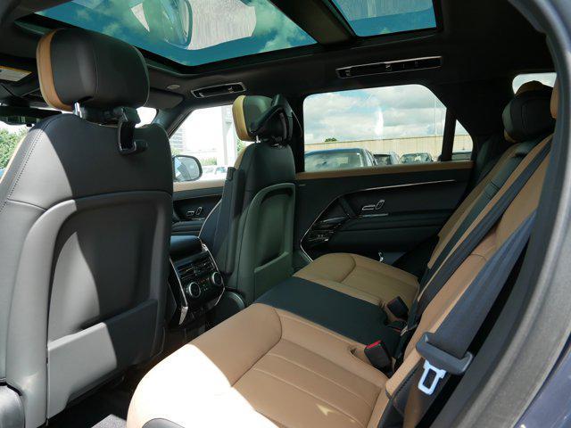 Photo of 2025 Varesine Blue Metallic Land Rover Range Rover Sport