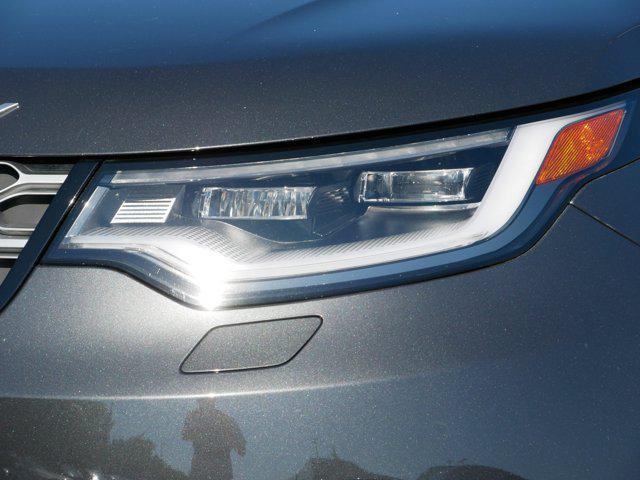 Photo of 2024 CARPATHIAN GRAY Land Rover Discovery