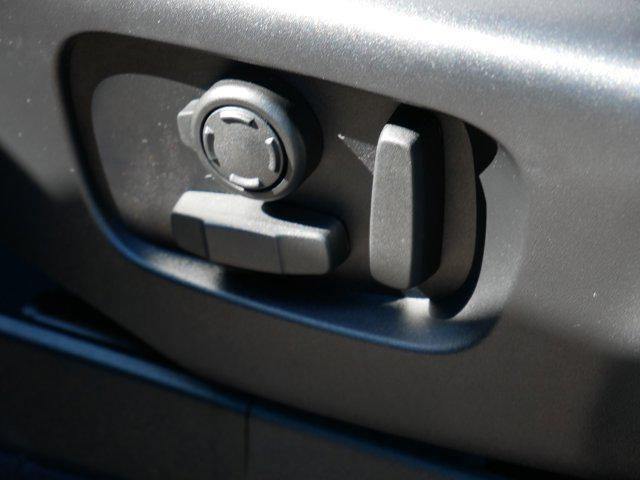 Photo of 2024 CARPATHIAN GRAY Land Rover Discovery