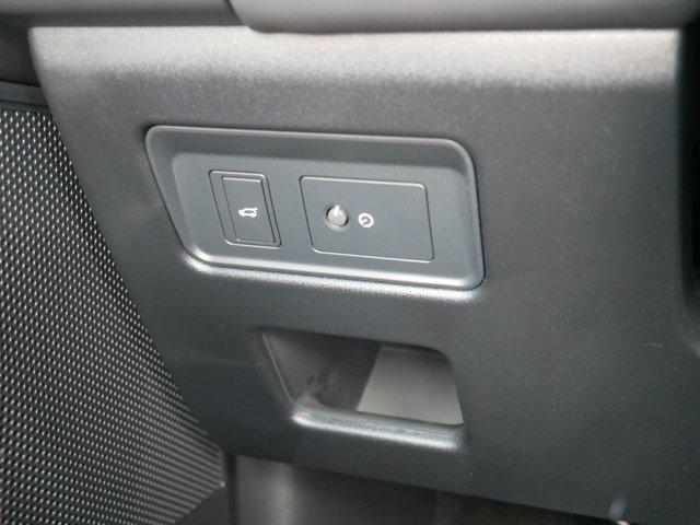 Photo of 2024 CARPATHIAN GRAY Land Rover Discovery