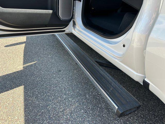 Photo of 2023 White Frost Tricoat GMC Sierra 1500