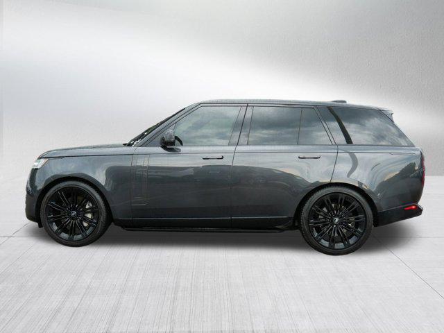 Photo of 2023 Gray Land Rover Range Rover