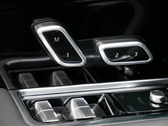 Photo of 2023 Gray Land Rover Range Rover