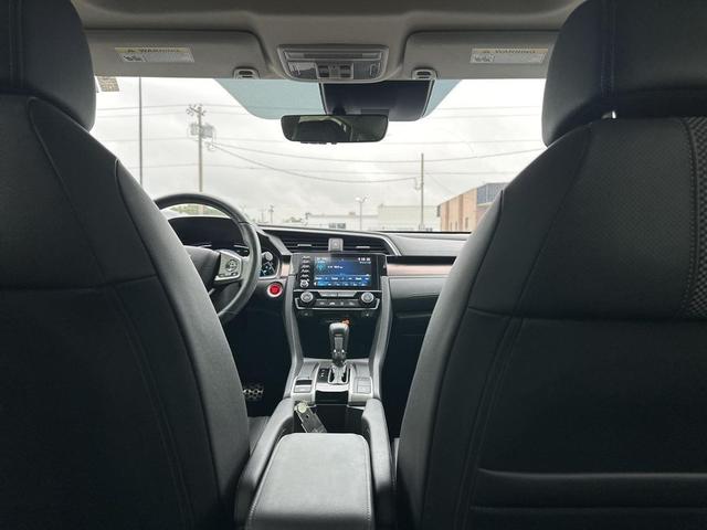 Photo of 2019 Platinum White Pearl Honda Civic