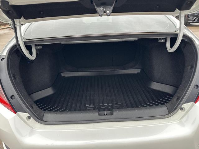 Photo of 2019 Platinum White Pearl Honda Civic