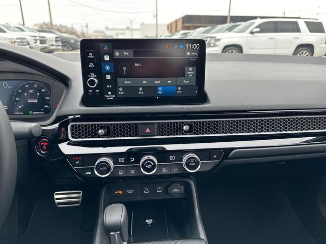 Photo of 2025 Urban Gray Pearl Honda Civic Hybrid
