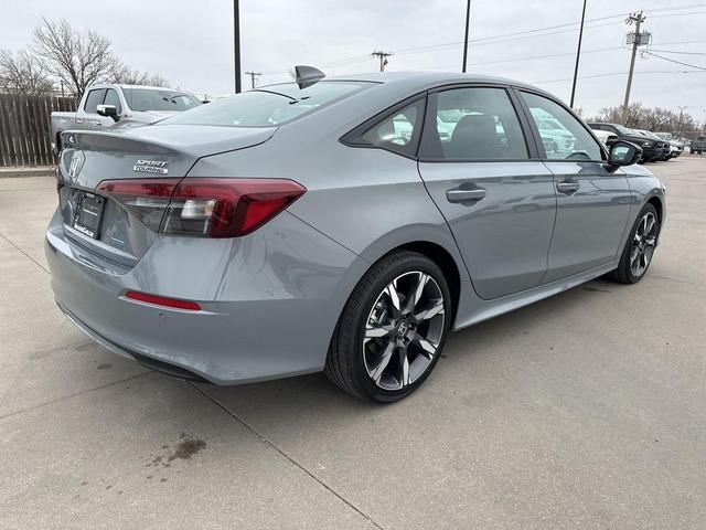 Photo of 2025 Urban Gray Pearl Honda Civic Hybrid