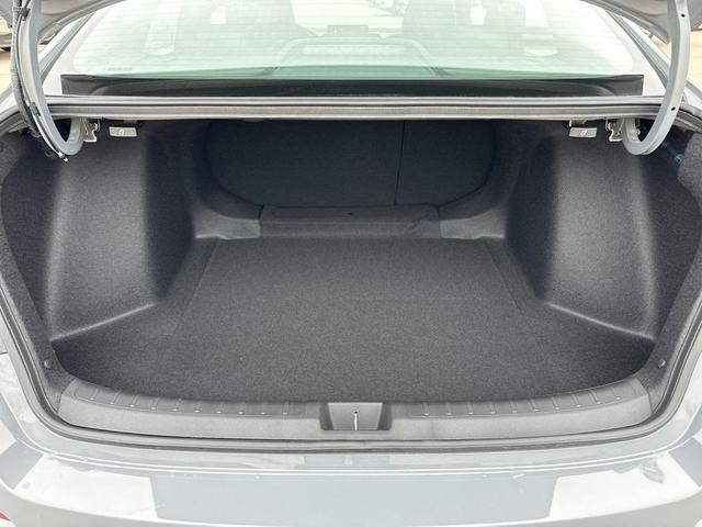 Photo of 2025 Urban Gray Pearl Honda Civic Hybrid