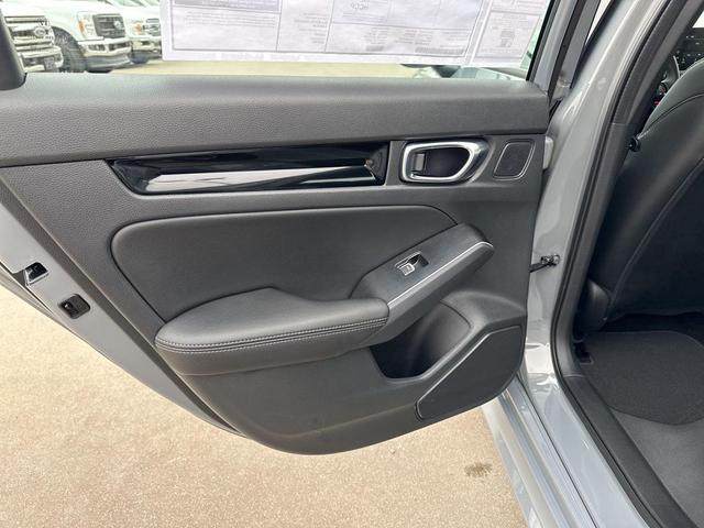 Photo of 2025 Urban Gray Pearl Honda Civic Hybrid